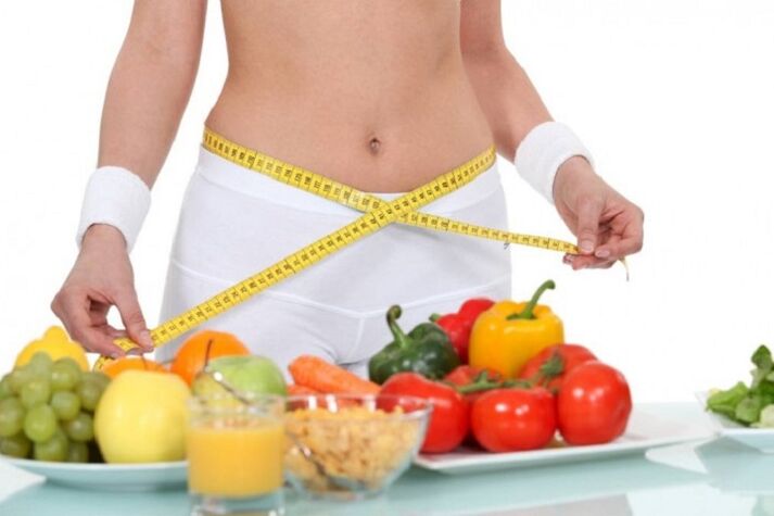 medir su cintura mientras pierde peso con una dieta de proteínas