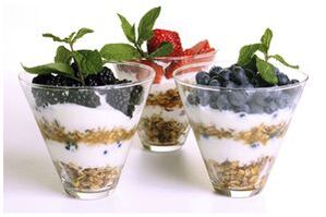 avena con yogur y fruta para una nutrición adecuada y pérdida de peso
